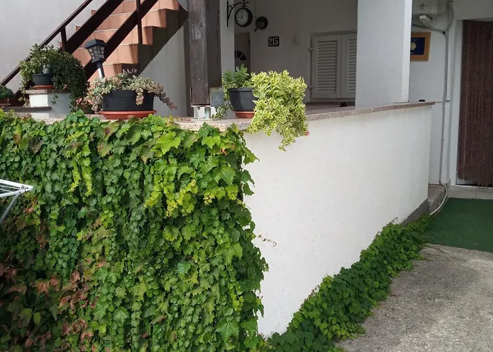 Apartment Sersic Baska (Krk)